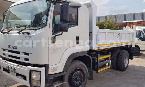 Acheter Occasion Utilitaire Isuzu FTR 850 Blanc à Siteki, Lubombo District Acheter Occasion Utilitaire Isuzu FTR 850 Blanc à Siteki, Lubombo District