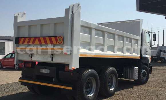 Acheter Occasion Utilitaire Hino Ranger Blanc à Ezulwini, Hhohho Acheter Occasion Utilitaire Hino Ranger Blanc à Ezulwini, Hhohho