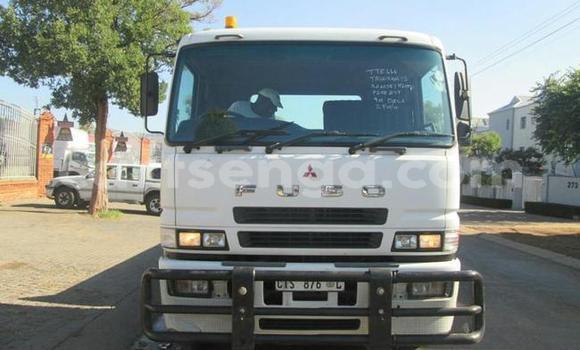 Nunua Ilio tumika Mitsubishi L400 White Lori ndani ya Mbabane nchini Manzini Nunua Ilio tumika Mitsubishi L400 White Lori ndani ya Mbabane nchini Manzini