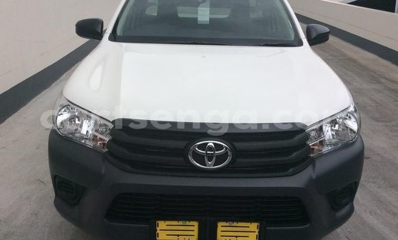 Buy Used Toyota Hilux White Car in Mbabane in Manzini Buy Used Toyota Hilux White Car in Mbabane in Manzini