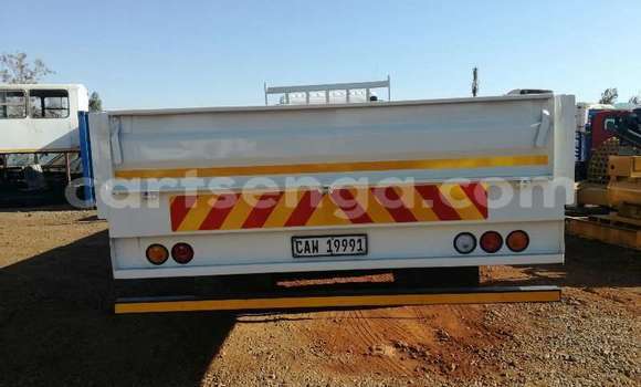 Acheter Occasion Utilitaire Hino Ranger Blanc à Ezulwini, Hhohho Acheter Occasion Utilitaire Hino Ranger Blanc à Ezulwini, Hhohho