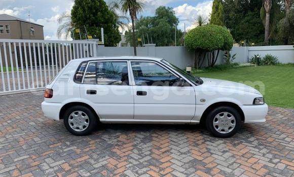 Nunua Ilio tumika Toyota Corolla White Gari ndani ya Bulembu nchini Hhohho Nunua Ilio tumika Toyota Corolla White Gari ndani ya Bulembu nchini Hhohho