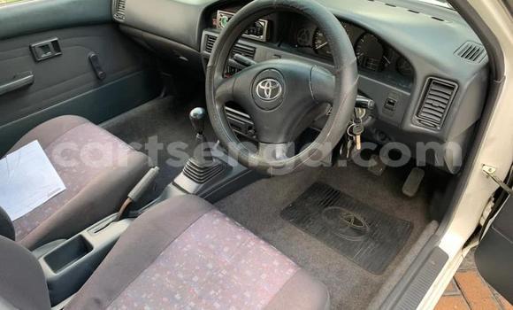 Nunua Ilio tumika Toyota Corolla White Gari ndani ya Bulembu nchini Hhohho Nunua Ilio tumika Toyota Corolla White Gari ndani ya Bulembu nchini Hhohho