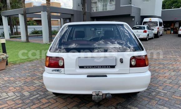 Nunua Ilio tumika Toyota Corolla White Gari ndani ya Bulembu nchini Hhohho Nunua Ilio tumika Toyota Corolla White Gari ndani ya Bulembu nchini Hhohho