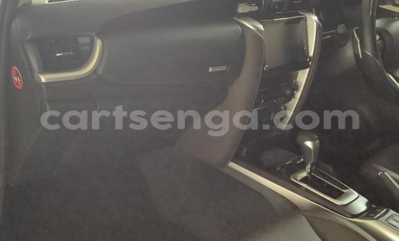 Acheter Occasion Voiture Toyota Hilux Blanc à Bulembu, Hhohho Acheter Occasion Voiture Toyota Hilux Blanc à Bulembu, Hhohho