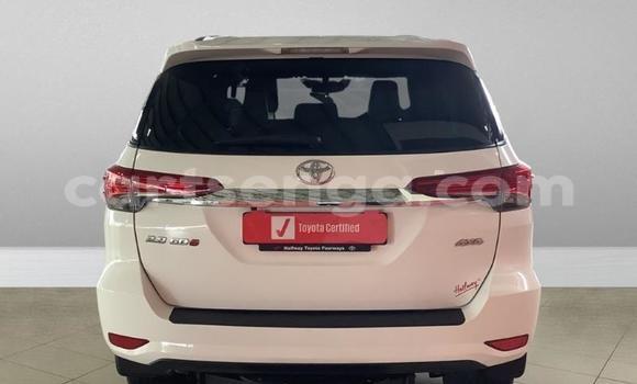 Acheter Occasion Voiture Toyota Hilux Blanc à Bulembu, Hhohho Acheter Occasion Voiture Toyota Hilux Blanc à Bulembu, Hhohho