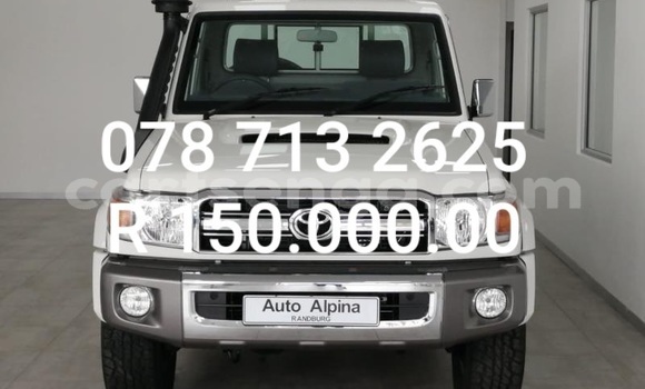 Nunua Ilio tumika Toyota Land Cruiser White Gari ndani ya Big Bend nchini Wilaya ya Lubombo