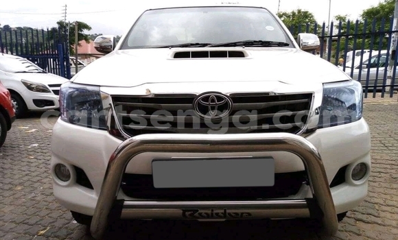 Buy Used Toyota Hilux White Car in Mbabane in Manzini Buy Used Toyota Hilux White Car in Mbabane in Manzini