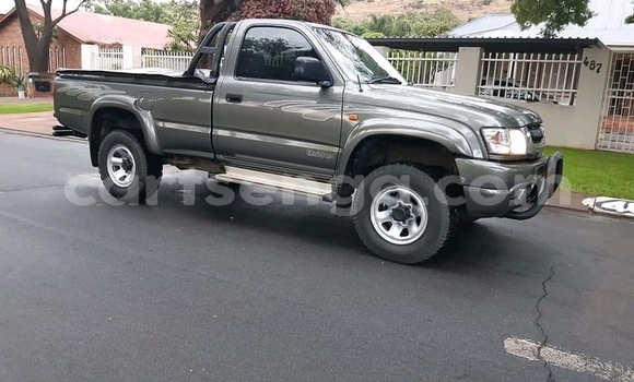 Buy Used Toyota Hilux Silver Car in Mbabane in Manzini Buy Used Toyota Hilux Silver Car in Mbabane in Manzini