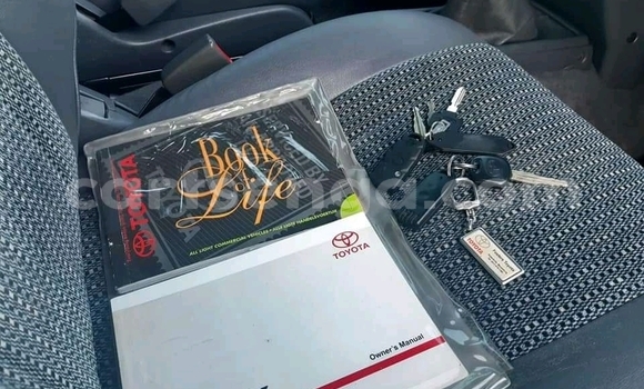 Buy Used Toyota Hilux Silver Car in Mbabane in Manzini Buy Used Toyota Hilux Silver Car in Mbabane in Manzini