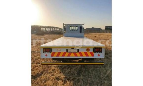 Acheter Occasion Utilitaire Isuzu FTR 850 Blanc à Mbabane, Manzini Acheter Occasion Utilitaire Isuzu FTR 850 Blanc à Mbabane, Manzini