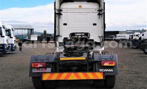 Acheter Occasion Utilitaire Scania R420 Blanc à Mbabane, Manzini Acheter Occasion Utilitaire Scania R420 Blanc à Mbabane, Manzini