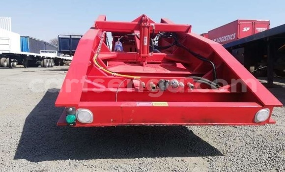 Acheter Occasion Utilitaire Caterpillar 120 Rouge à Mbabane, Manzini Acheter Occasion Utilitaire Caterpillar 120 Rouge à Mbabane, Manzini