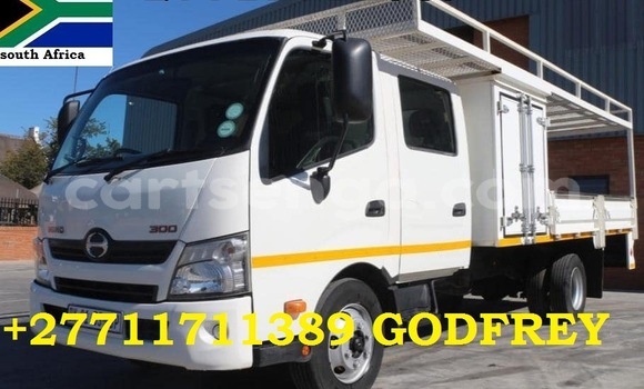 Acheter Occasion Utilitaire Hino 300 Series Blanc à Mbabane, Manzini Acheter Occasion Utilitaire Hino 300 Series Blanc à Mbabane, Manzini
