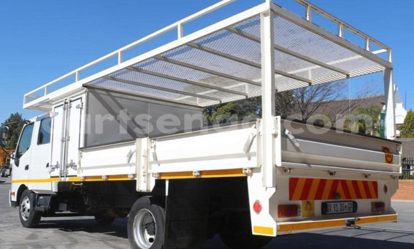 Acheter Occasion Utilitaire Hino 300 Series Blanc à Mbabane, Manzini Acheter Occasion Utilitaire Hino 300 Series Blanc à Mbabane, Manzini