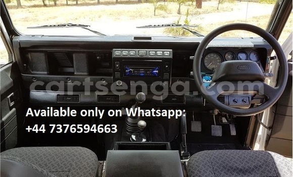 Buy Used Land Rover Defender White Car in Mbabane in Manzini Buy Used Land Rover Defender White Car in Mbabane in Manzini