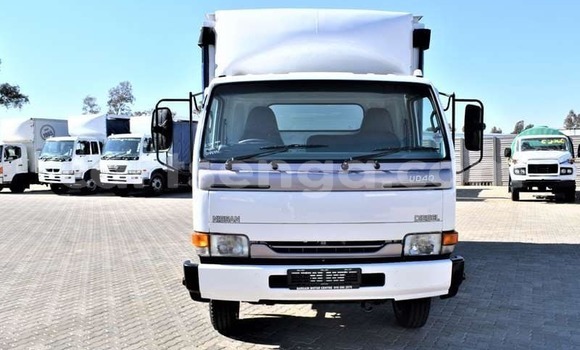 Acheter Occasion Utilitaire Nissan UD Blanc à Mbabane, Manzini Acheter Occasion Utilitaire Nissan UD Blanc à Mbabane, Manzini