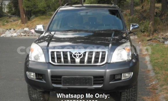 Nunua Ilio tumika Toyota Land Cruiser Prado Silver Gari ndani ya Mbabane nchini Manzini