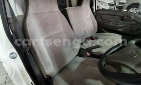 Acheter Occasion Voiture Hyundai H200 Blanc à Mbabane, Manzini Acheter Occasion Voiture Hyundai H200 Blanc à Mbabane, Manzini