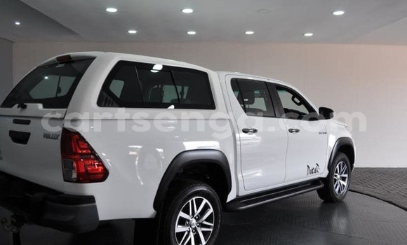 Buy Used Toyota Hilux White Car in Mbabane in Manzini Buy Used Toyota Hilux White Car in Mbabane in Manzini