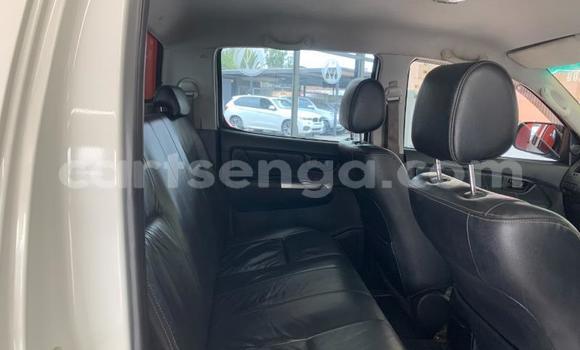 Nunua Ilio tumika Toyota Hilux White Gari ndani ya Ezulwini nchini Hhohho Nunua Ilio tumika Toyota Hilux White Gari ndani ya Ezulwini nchini Hhohho