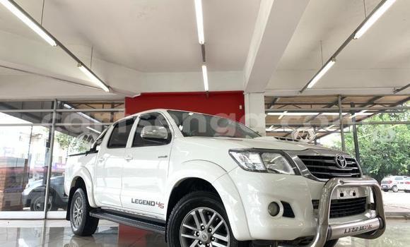 Nunua Ilio tumika Toyota Hilux White Gari ndani ya Ezulwini nchini Hhohho Nunua Ilio tumika Toyota Hilux White Gari ndani ya Ezulwini nchini Hhohho