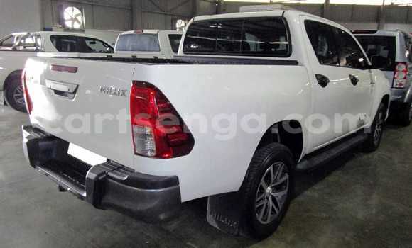 Buy Used Toyota Hilux White Car in Mbabane in Manzini Buy Used Toyota Hilux White Car in Mbabane in Manzini