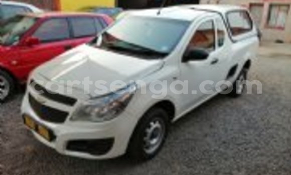 Nunua Ilio tumika Chevrolet Chevette White Gari ndani ya Mbabane nchini Manzini Nunua Ilio tumika Chevrolet Chevette White Gari ndani ya Mbabane nchini Manzini