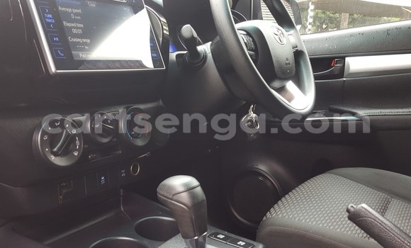 Buy Import Toyota Hilux Silver Car in Mbabane in Manzini Buy Import Toyota Hilux Silver Car in Mbabane in Manzini