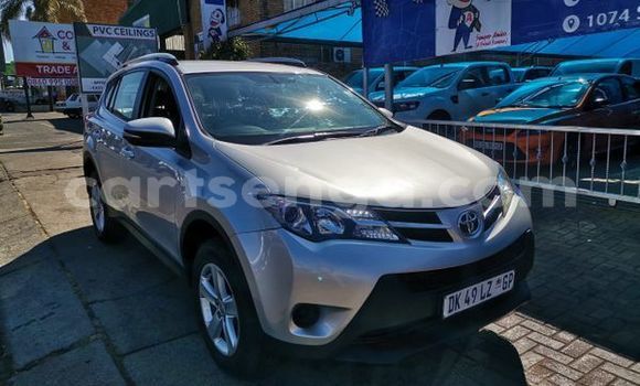 Nunua Ilio tumika Toyota RAV4 Silver Gari ndani ya Bulembu nchini Hhohho Nunua Ilio tumika Toyota RAV4 Silver Gari ndani ya Bulembu nchini Hhohho