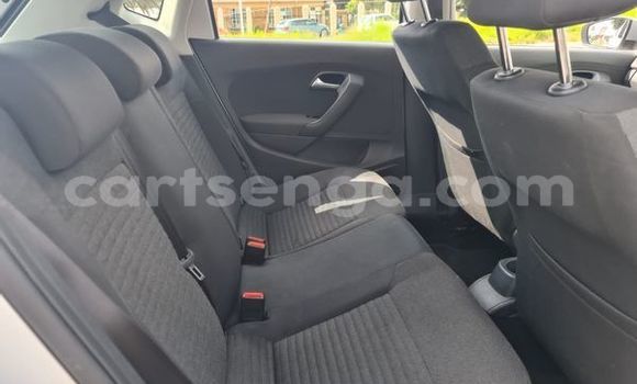 Nunua Ilio tumika Volkswagen Polo Silver Gari ndani ya Hlatikulu nchini Wilaya ya Shiselweni Nunua Ilio tumika Volkswagen Polo Silver Gari ndani ya Hlatikulu nchini Wilaya ya Shiselweni