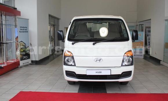 Nunua Ilio tumika Hyundai H1 White Gari ndani ya Ezulwini nchini Hhohho Nunua Ilio tumika Hyundai H1 White Gari ndani ya Ezulwini nchini Hhohho