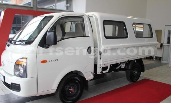 Acheter Occasion Voiture Hyundai H1 Blanc à Ezulwini, Hhohho Acheter Occasion Voiture Hyundai H1 Blanc à Ezulwini, Hhohho