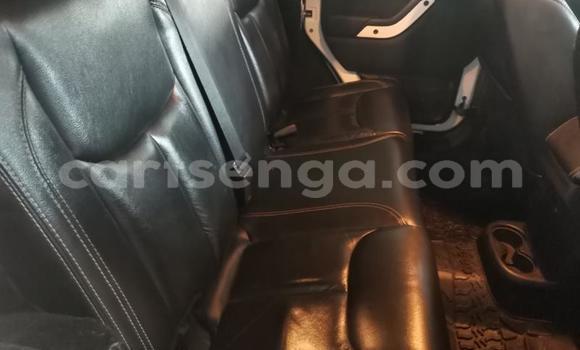 Nunua Ilio tumika Jeep Wrangler White Gari ndani ya Bulembu nchini Hhohho Nunua Ilio tumika Jeep Wrangler White Gari ndani ya Bulembu nchini Hhohho