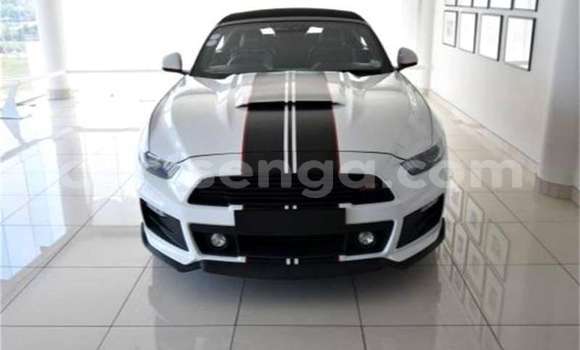 Acheter Occasion Voiture Ford Mustang Blanc à Bulembu, Hhohho Acheter Occasion Voiture Ford Mustang Blanc à Bulembu, Hhohho