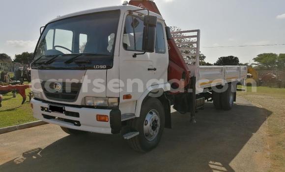 Acheter Occasion Utilitaire Nissan UD Blanc à Ezulwini, Hhohho Acheter Occasion Utilitaire Nissan UD Blanc à Ezulwini, Hhohho