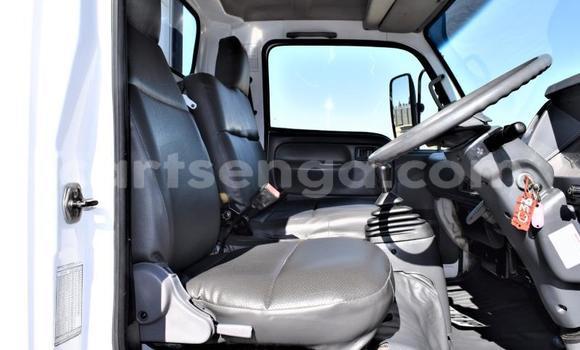 Nunua Ilio tumika Nissan UD White Lori ndani ya Bulembu nchini Hhohho Nunua Ilio tumika Nissan UD White Lori ndani ya Bulembu nchini Hhohho