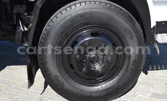 Nunua Ilio tumika Nissan UD White Lori ndani ya Bulembu nchini Hhohho Nunua Ilio tumika Nissan UD White Lori ndani ya Bulembu nchini Hhohho