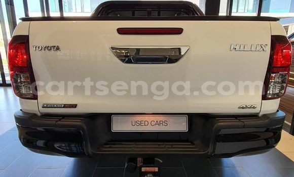 Acheter Occasion Voiture Toyota Hilux Blanc à Bulembu, Hhohho Acheter Occasion Voiture Toyota Hilux Blanc à Bulembu, Hhohho
