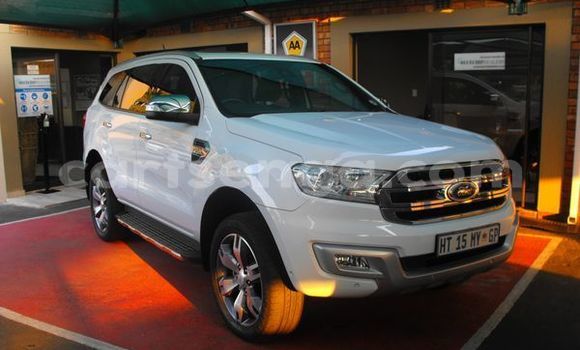 Acheter Occasion Voiture Ford Everest Blanc à Bulembu, Hhohho Acheter Occasion Voiture Ford Everest Blanc à Bulembu, Hhohho