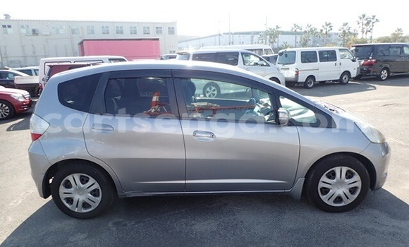Acheter Occasion Voiture Honda FIT Gris à Bulembu, Hhohho Acheter Occasion Voiture Honda FIT Gris à Bulembu, Hhohho