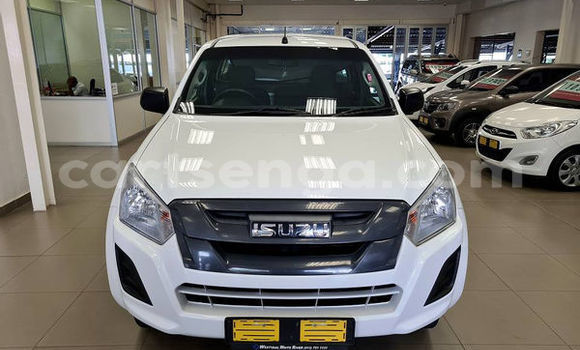 Acheter Occasion Voiture Isuzu KB Blanc à Big Bend, Lubombo District Acheter Occasion Voiture Isuzu KB Blanc à Big Bend, Lubombo District