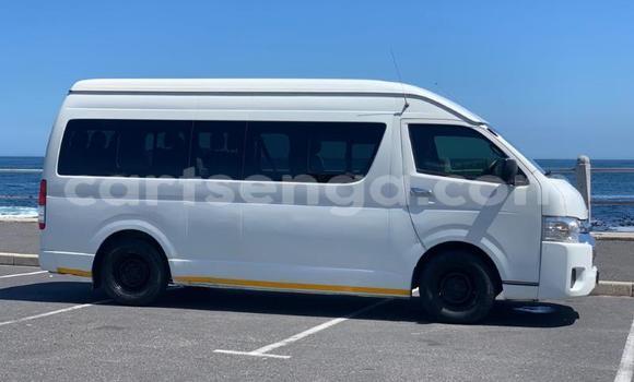 Acheter Occasion Voiture Toyota 4Runner Blanc à Mbabane, Manzini Acheter Occasion Voiture Toyota 4Runner Blanc à Mbabane, Manzini