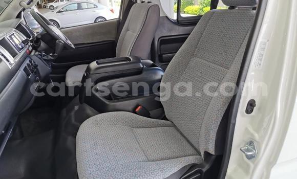 Acheter Occasion Voiture Toyota 4Runner Blanc à Mbabane, Manzini Acheter Occasion Voiture Toyota 4Runner Blanc à Mbabane, Manzini