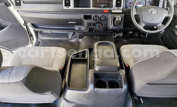 Acheter Occasion Voiture Toyota 4Runner Blanc à Mbabane, Manzini Acheter Occasion Voiture Toyota 4Runner Blanc à Mbabane, Manzini