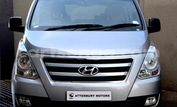 Acheter Occasion Voiture Hyundai H1 Gris à Mbabane, Manzini Acheter Occasion Voiture Hyundai H1 Gris à Mbabane, Manzini