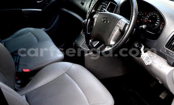 Acheter Occasion Voiture Hyundai H1 Gris à Mbabane, Manzini Acheter Occasion Voiture Hyundai H1 Gris à Mbabane, Manzini