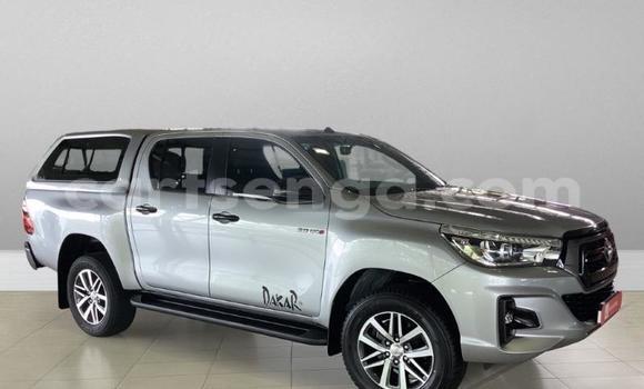 Nunua Ilio tumika Toyota Hilux Beige Gari ndani ya Hlatikulu nchini Wilaya ya Shiselweni