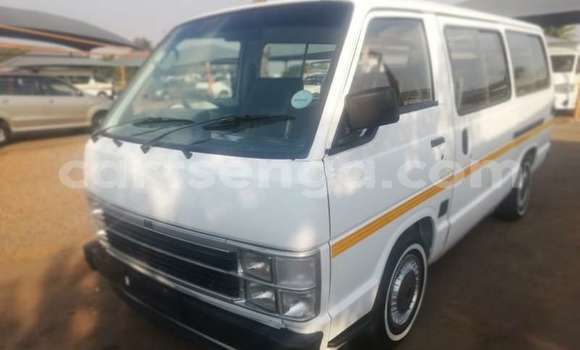 Nunua Ilio tumika Toyota Venza White Gari ndani ya Big Bend nchini Wilaya ya Lubombo Nunua Ilio tumika Toyota Venza White Gari ndani ya Big Bend nchini Wilaya ya Lubombo