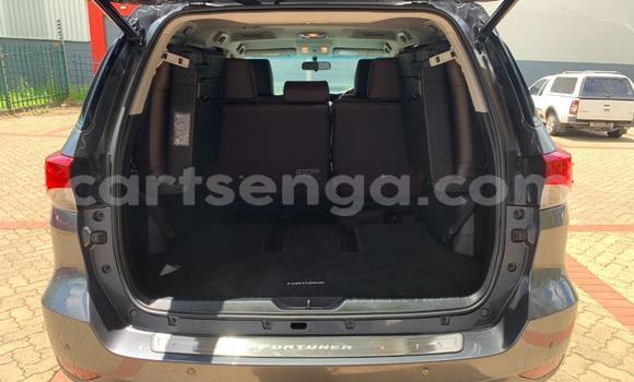 Nunua Ilio tumika Toyota Fortuner Beige Gari ndani ya Hlatikulu nchini Wilaya ya Shiselweni Nunua Ilio tumika Toyota Fortuner Beige Gari ndani ya Hlatikulu nchini Wilaya ya Shiselweni